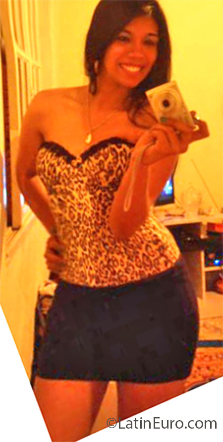 Date this attractive Brazil girl Pathy from Sao Paulo BR7485