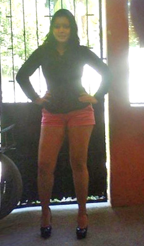 Date this hot Honduras girl Esmeralda Villa from San Pedro Sula HN801