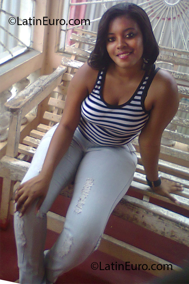 Date this nice looking Jamaica girl Abiann from Jamaica JM1005