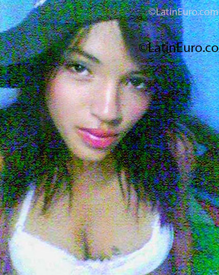 Date this voluptuous Brazil girl Mislena from Natal BR7492