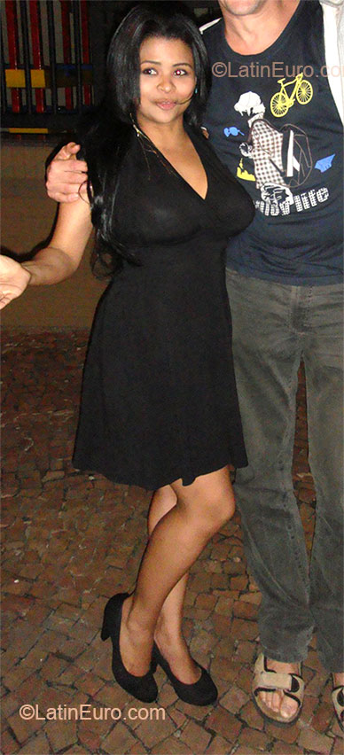 Date this hard body Brazil girl Flavia from Sao Paulo BR7531