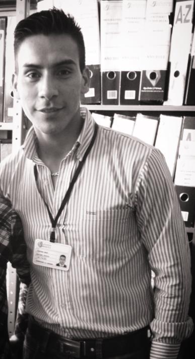Date this georgeous Colombia man JONATHAN from Bogota CO12303