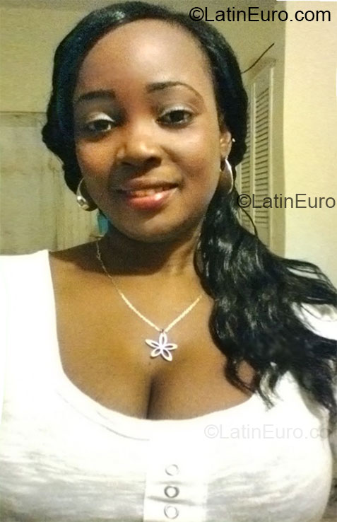 Date this stunning Jamaica girl Sherifa from Ocho Rios JM1037