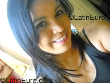Date this happy Brazil girl Shithara11 from Salvador BR7542