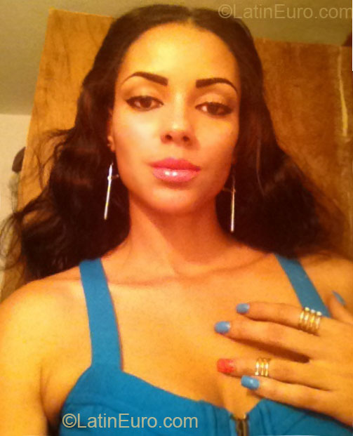 Date this hard body Jamaica girl Paris from Montego Bay JM1046