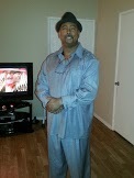 Date this happy United States man Cedric from Lakewood US14030