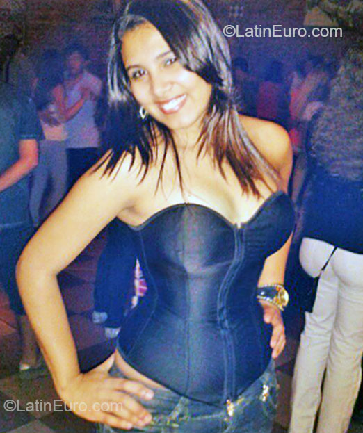 Date this sultry Brazil girl Kamila from Sao Paulo BR7606