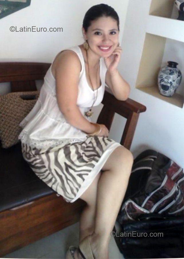 Date this gorgeous Nicaragua girl Olga from Managua NI131