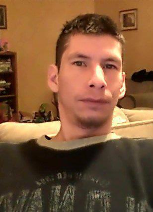Date this beautiful Canada man Dean from Fort Eire CA563
