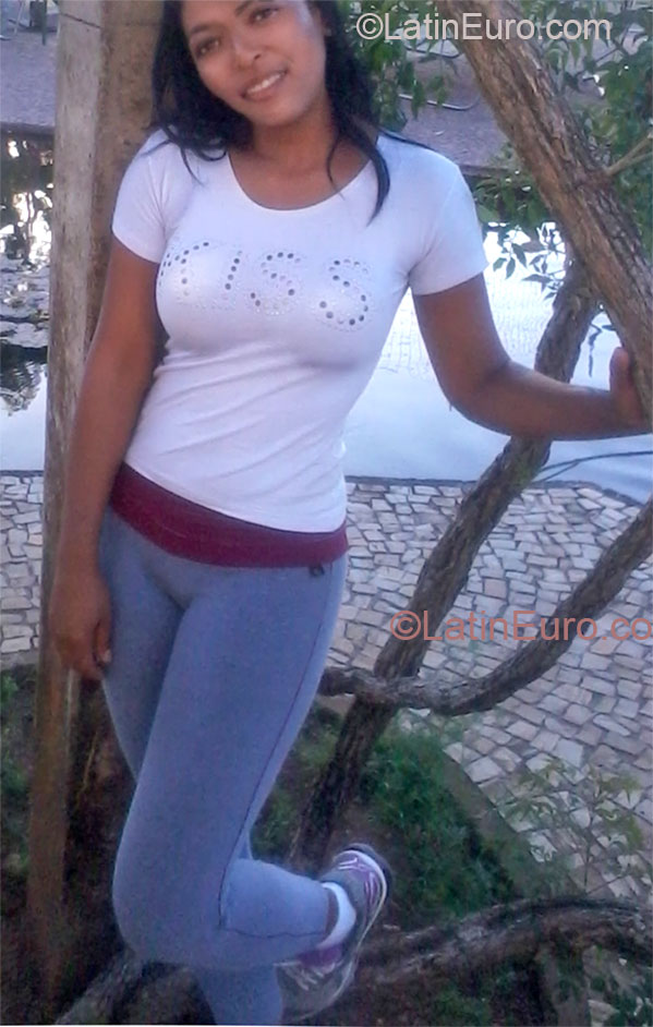 Date this attractive Brazil girl Rosilene from Belo Horizonte BR7646