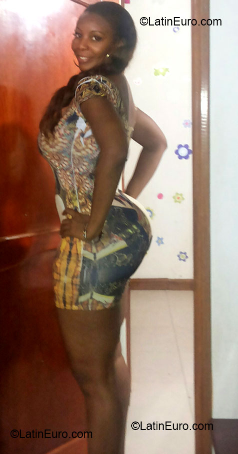 Date this exotic Colombia girl Nafer from Medellin CO12621