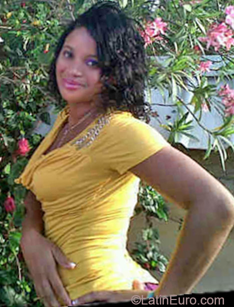 Date this lovely Jamaica girl Natalee from Manchester JM1108