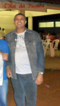 Date this hard body Brazil man Neimar from Cataguases BR7684