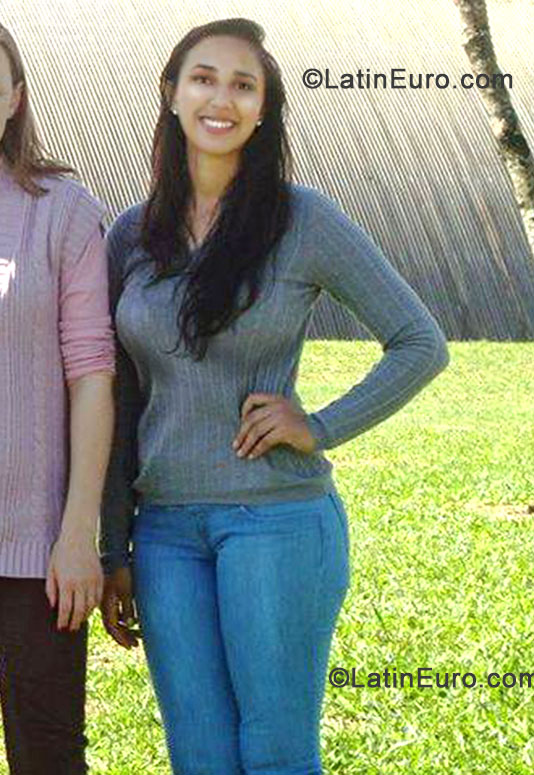 Date this athletic Brazil girl Marcia from Chapeco BR7700