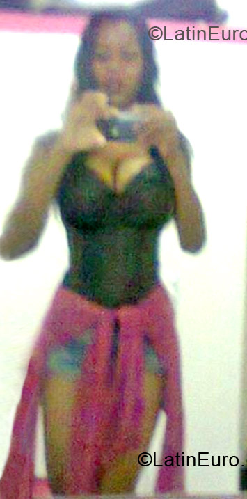 Date this sultry Brazil girl Klyfani from Manaus BR7731
