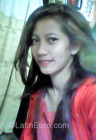 Date this attractive Philippines girl Gemalin from Manila PH566