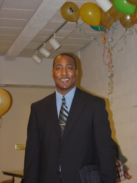 Date this lovely United States man Bari from Atlanta US14195