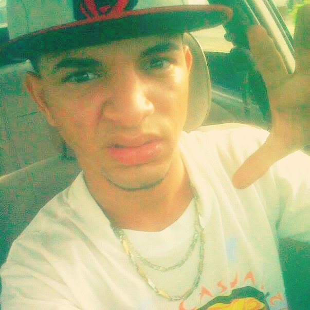 Date this tall Dominican Republic man Andri from San Francisco DO15676