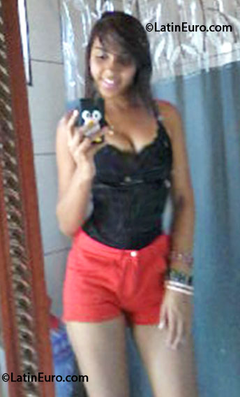 Date this hard body Brazil girl Thais from Rio de Janeiro BR7783
