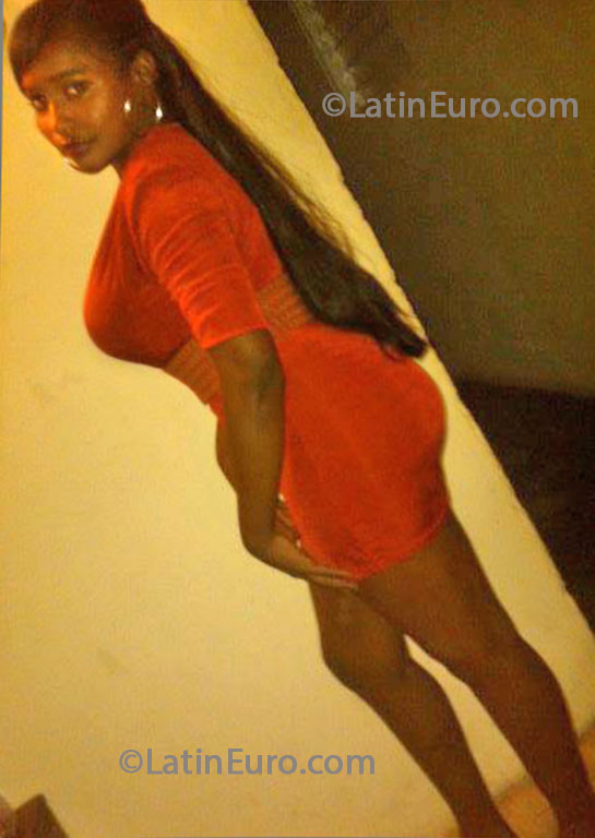Date this fun Dominican Republic girl Evelin from santo domingo DO15754