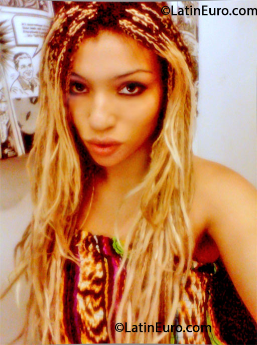 Date this hot Brazil girl Ana from Juiz De Fora BR7791