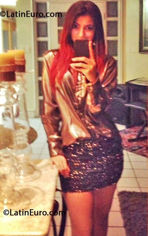 Date this hard body Brazil girl Nathalya from Joao Pessoa BR7811