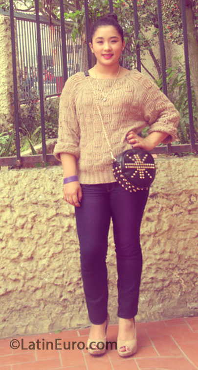Date this fun Colombia girl Ana from Bogota CO13053