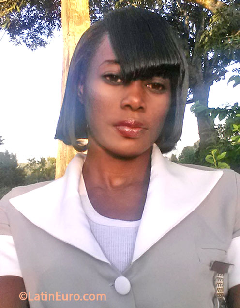 Date this lovely Jamaica girl Petronia from Kingston JM1203