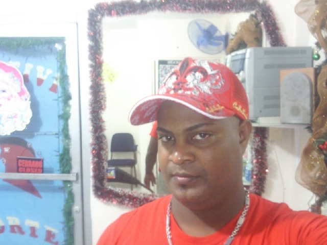 Date this foxy Dominican Republic man David ernesto d from Capital DO16145