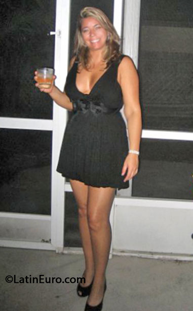 Date this georgeous United States girl Marciab from Orlando US14305