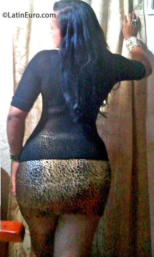 Date this charming Dominican Republic girl Luz from Santo Domingo DO20292