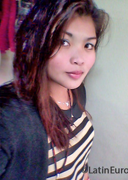 Date this sensual Philippines girl Harlene from Manila PH574