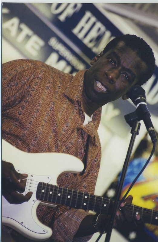 Date this georgeous United States man Guitarman13 from Long Island US14365