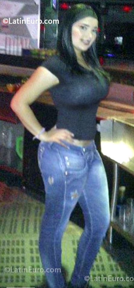 Date this tall Colombia girl Maria kmila from Medellin CO13407