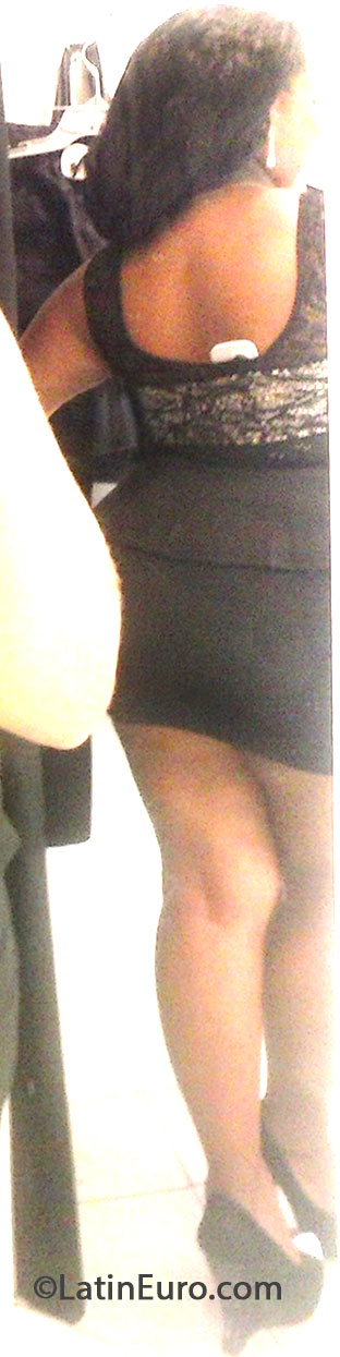 Date this hot Brazil girl Evelyn from Rio De Janeiro BR7942