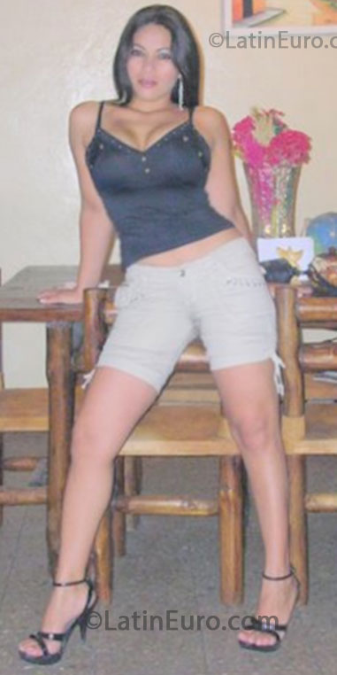Date this cute Honduras girl Eva from Tegucigalpa HN864