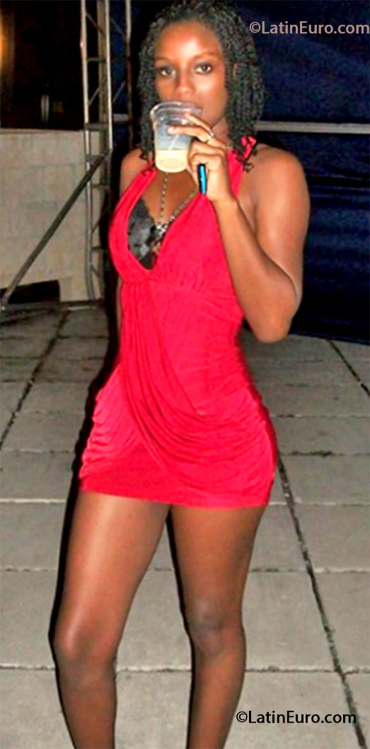 Date this nice looking Jamaica girl Venic from St. Ann JM1261