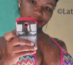 Date this athletic Brazil girl Clediane from Salvador BR7977