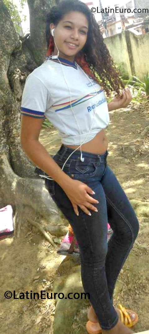 Date this tall Brazil girl Laine from Recife BR7983