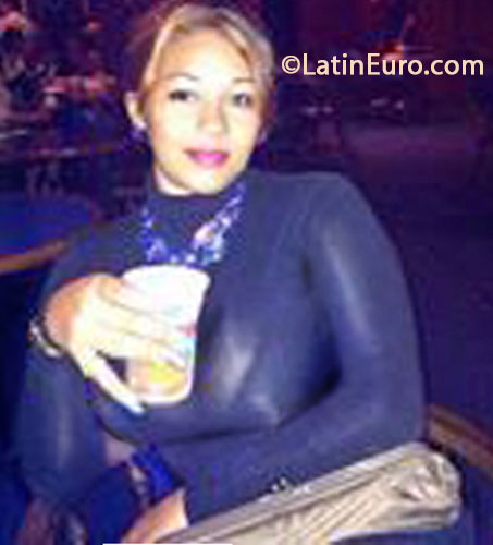 Date this beautiful Dominican Republic girl ROSINA from Santo Domingo DO31908