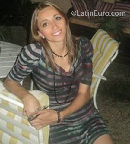 Date this sultry Brazil girl Zulmira from Sao Paulo BR8005