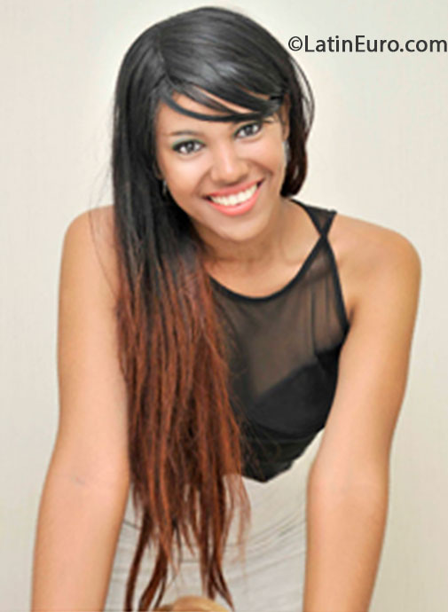 Date this stunning Brazil girl Greta from Rio de Janeiro BR8018