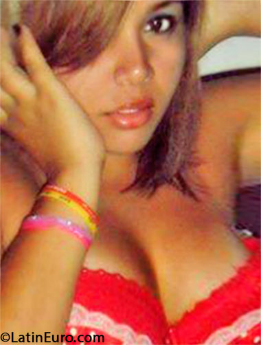 Date this gorgeous Brazil girl Rayane from Barra De Guaniraba BR8037