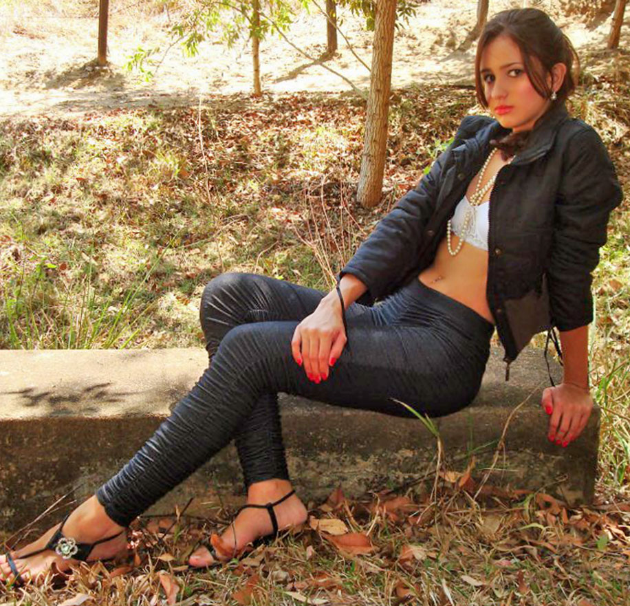 Date this young Brazil girl Telita from Caratinga BR8061