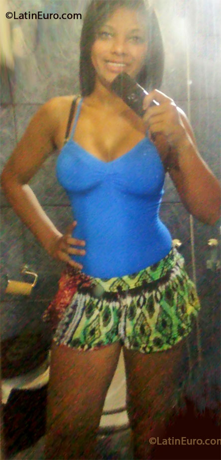 Date this sensual Brazil girl Leticia from Campinas BR8693