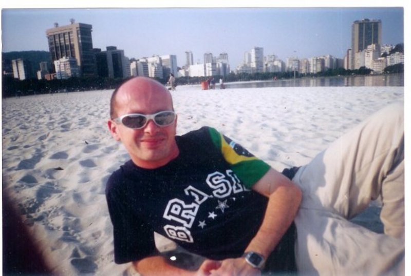 Date this tall France man THIERRY from Paris FR198