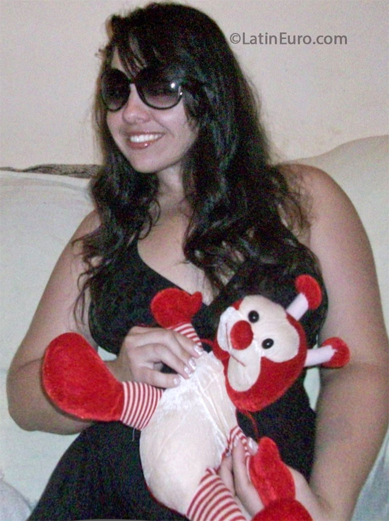 Date this young Brazil girl Paty from Rio De Janeiro BR8100