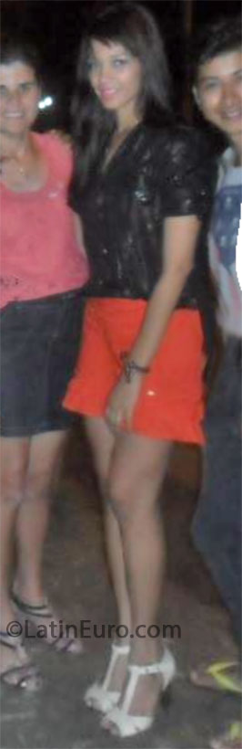 Date this nice looking Brazil girl Jehssya from Tiangua BR8754