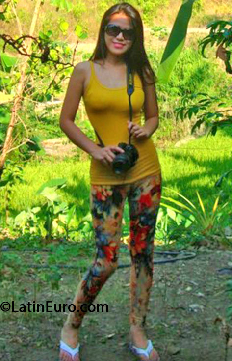Date this athletic Philippines girl Mary Anne from Manila PH583