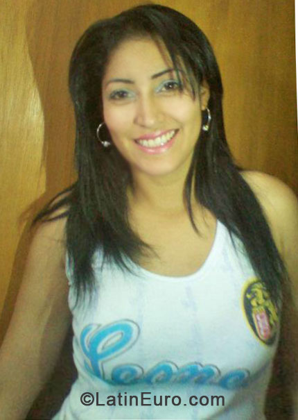 Date this foxy Panama girl Dubelys from Panama PA363